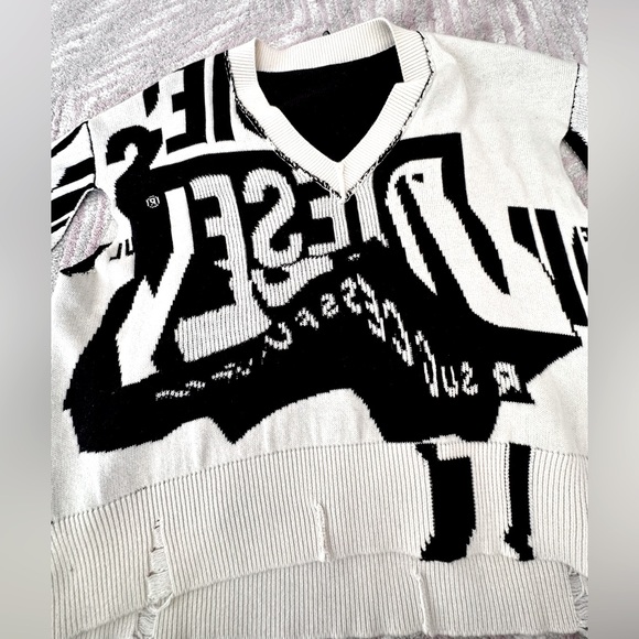 Diesel cutout black and white print sweater. Size S. Very good condition - Picture 7 of 10